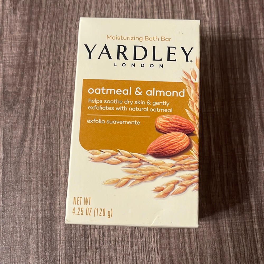 NWOT Yardley Moisturizing Bath Bar in Oatmeal & almond.
